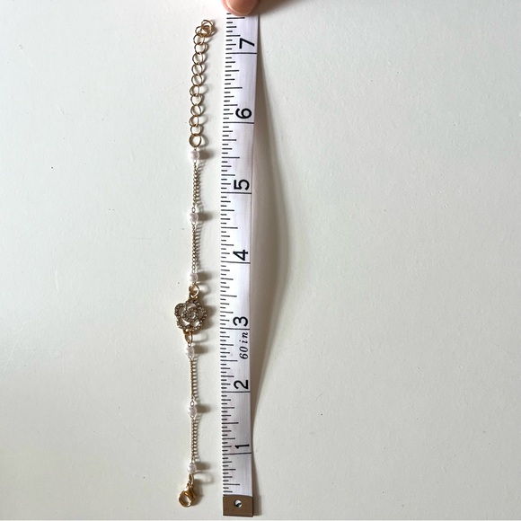 Gold Tone Costume Jewlery Bracelet with Ribbon and Fake Pearls - Picture 2 of 3